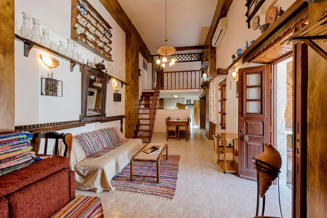 Hara'S Traditional Detached House In Malona Malona Village ภายนอก รูปภาพ