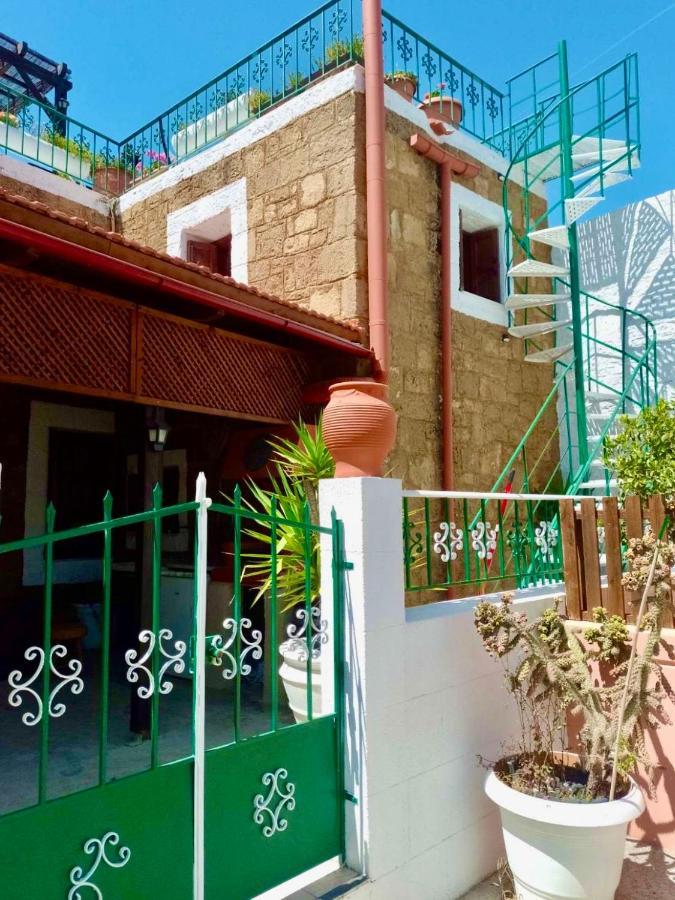 Hara'S Traditional Detached House In Malona Malona Village ภายนอก รูปภาพ